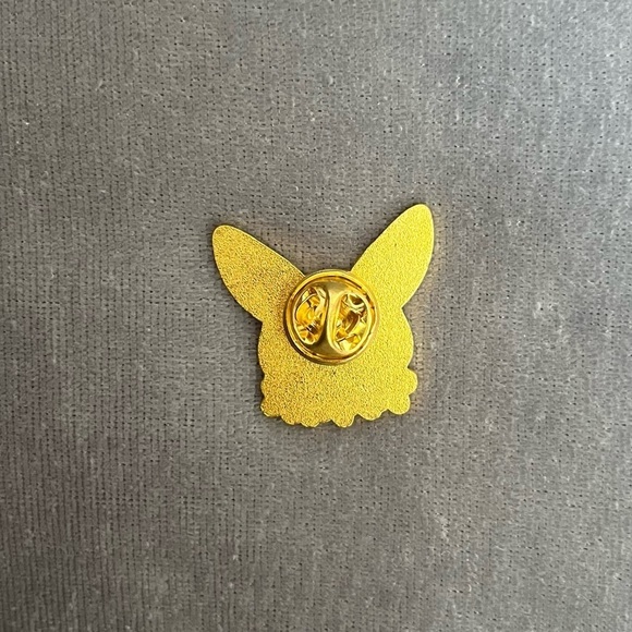 Flower Bunny Enamel Pin - Picture 4 of 4